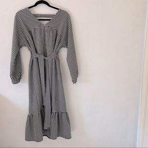 🐣 Gingham hi-low maxi dress key hole back ruffle